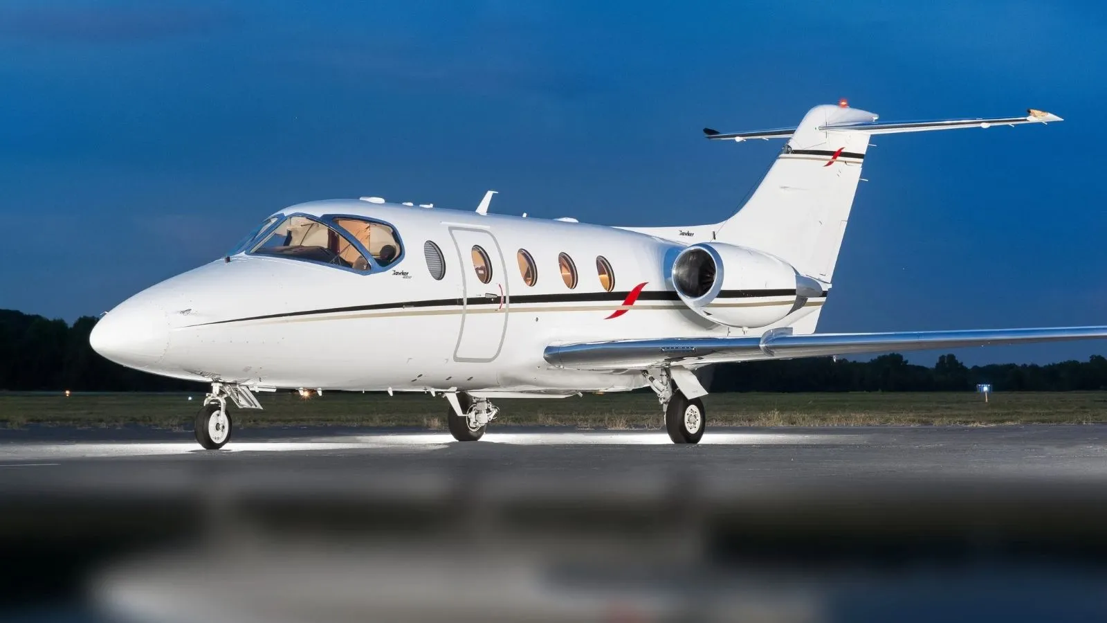 Hawker 400XP