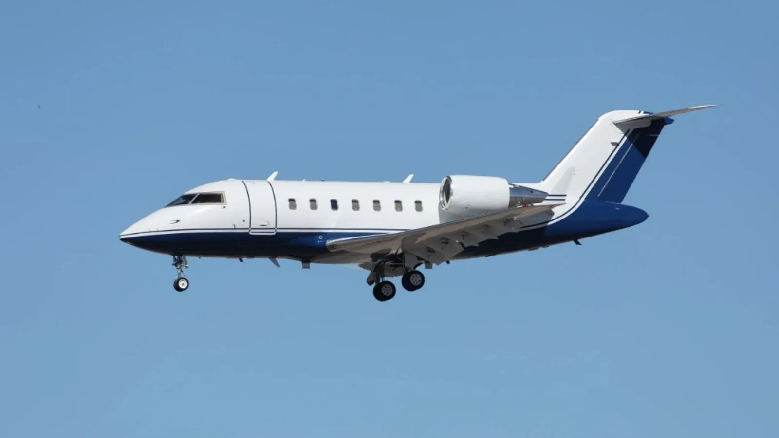 Bombardier Challenger 604