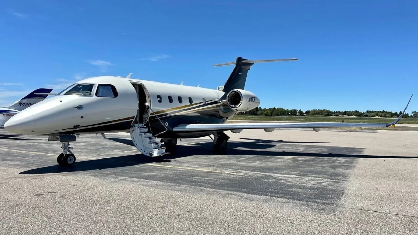 Embraer Legacy 450